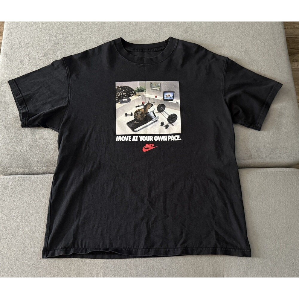 New Nike Moving Co. Large L Black T-Shirt Move At Your Own Pace. Rare Limited
